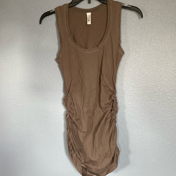 vs yoga Tops - VS YOGA long tunic tank top with side ruching. Workout, pilates. Size small.